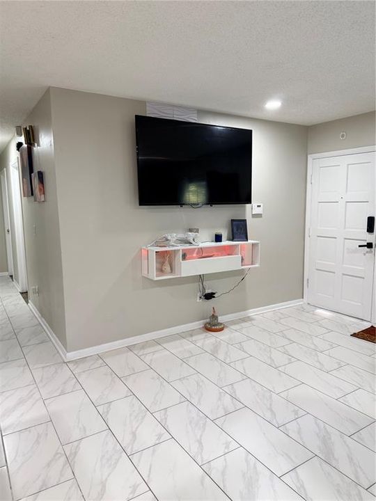 For Sale: $465,000 (3 beds, 2 baths, 1334 Square Feet)