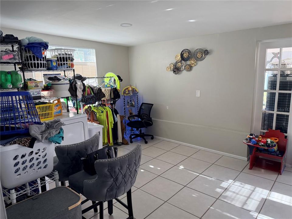 For Sale: $465,000 (3 beds, 2 baths, 1334 Square Feet)
