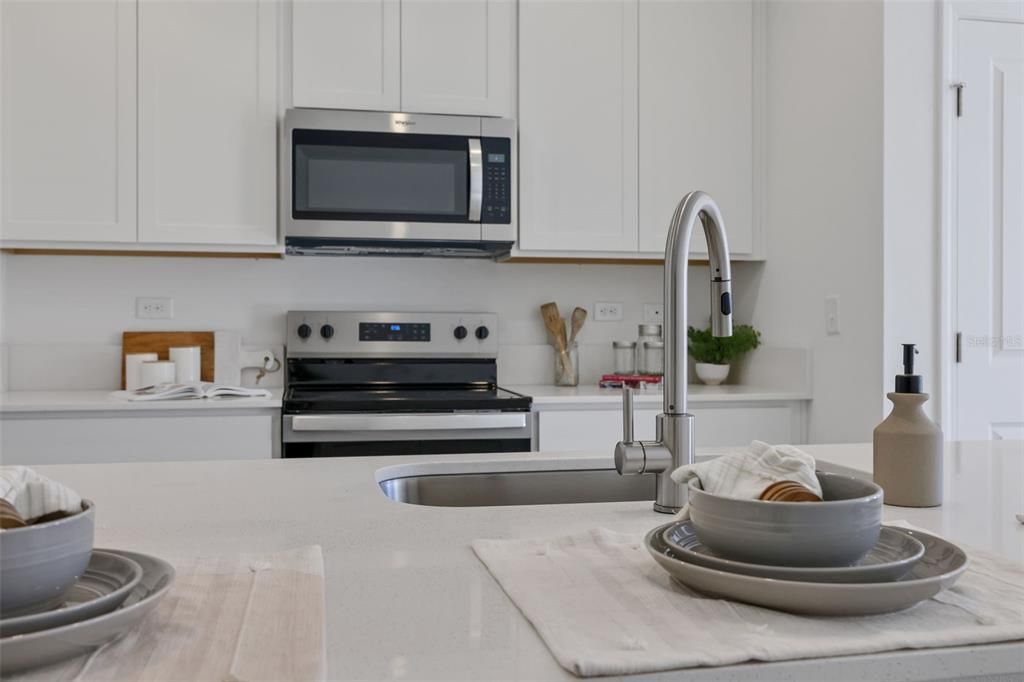 For Sale: $209,990 (2 beds, 2 baths, 1395 Square Feet)