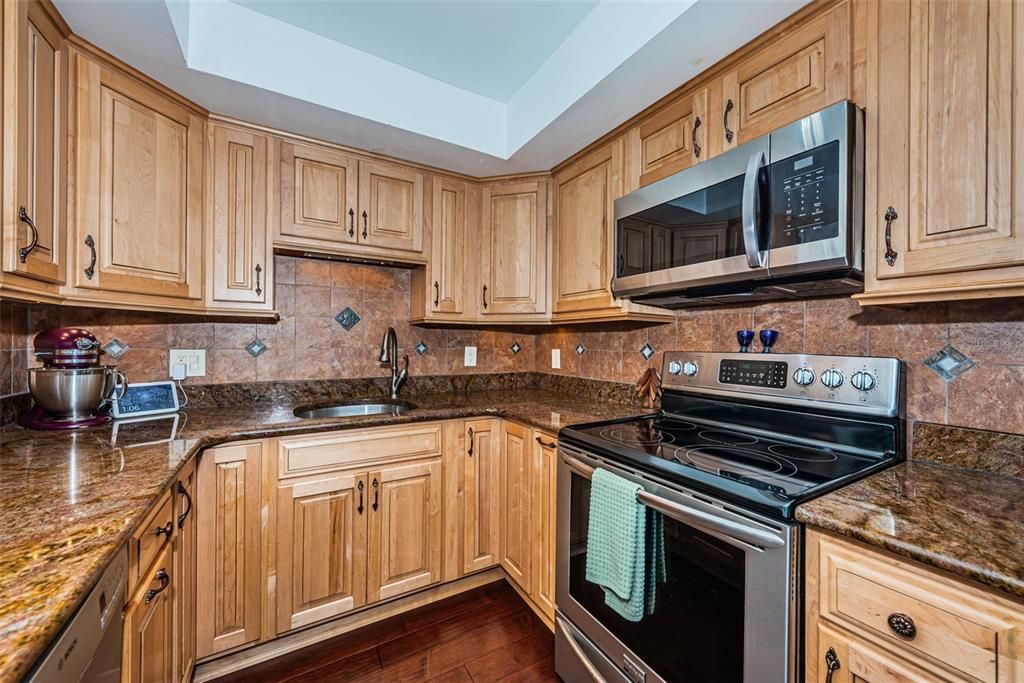 En Venta: $210,000 (2 camas, 2 baños, 895 Pies cuadrados)