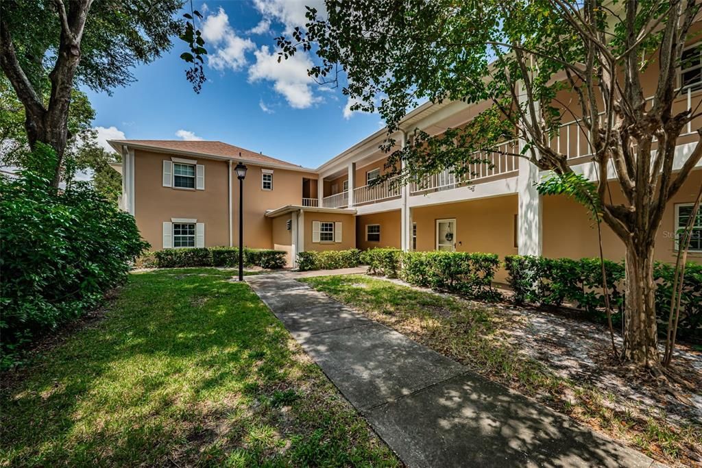 En Venta: $210,000 (2 camas, 2 baños, 895 Pies cuadrados)
