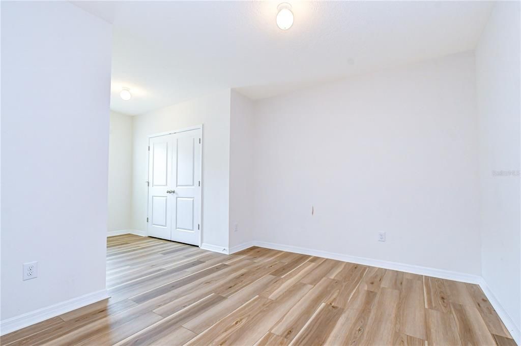 For Sale: $279,000 (3 beds, 2 baths, 1673 Square Feet)