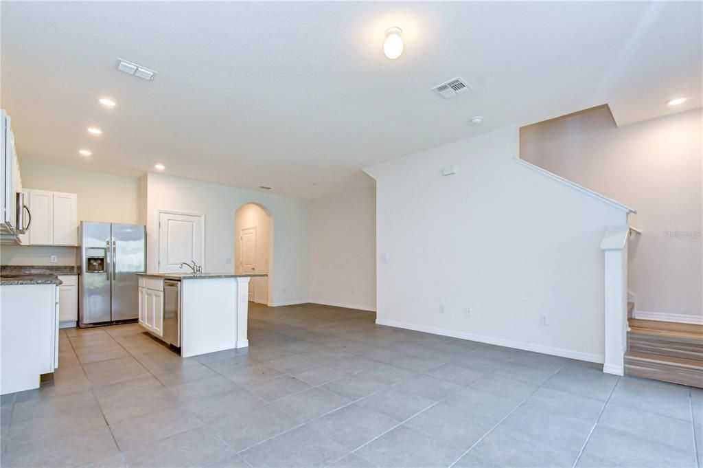 For Sale: $279,000 (3 beds, 2 baths, 1673 Square Feet)