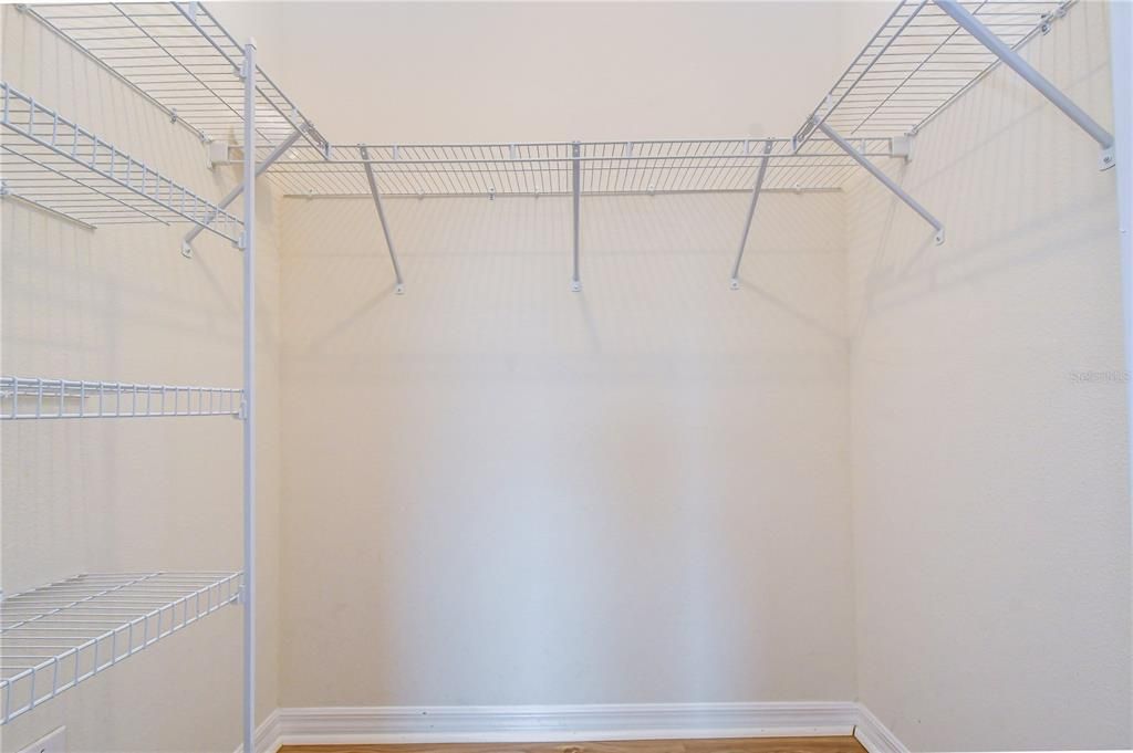 For Sale: $279,000 (3 beds, 2 baths, 1673 Square Feet)