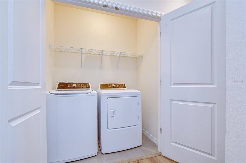 For Sale: $279,000 (3 beds, 2 baths, 1673 Square Feet)