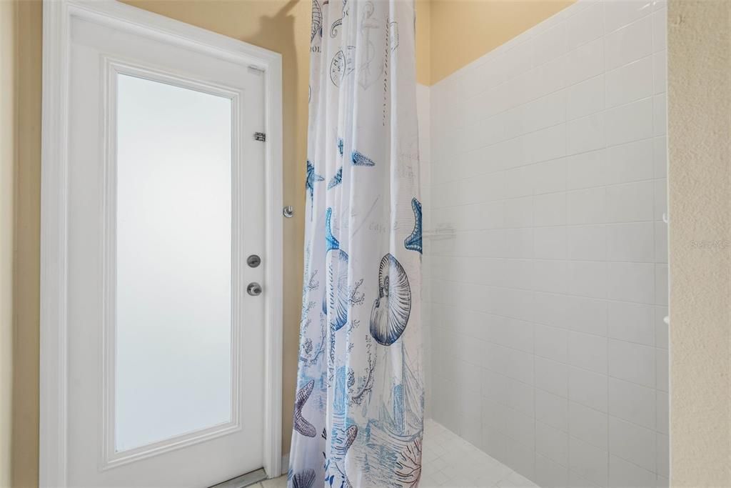 En Venta: $565,000 (4 camas, 3 baños, 2573 Pies cuadrados)