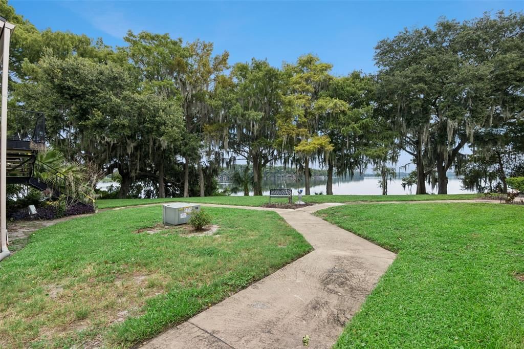 For Sale: $170,000 (1 beds, 1 baths, 781 Square Feet)