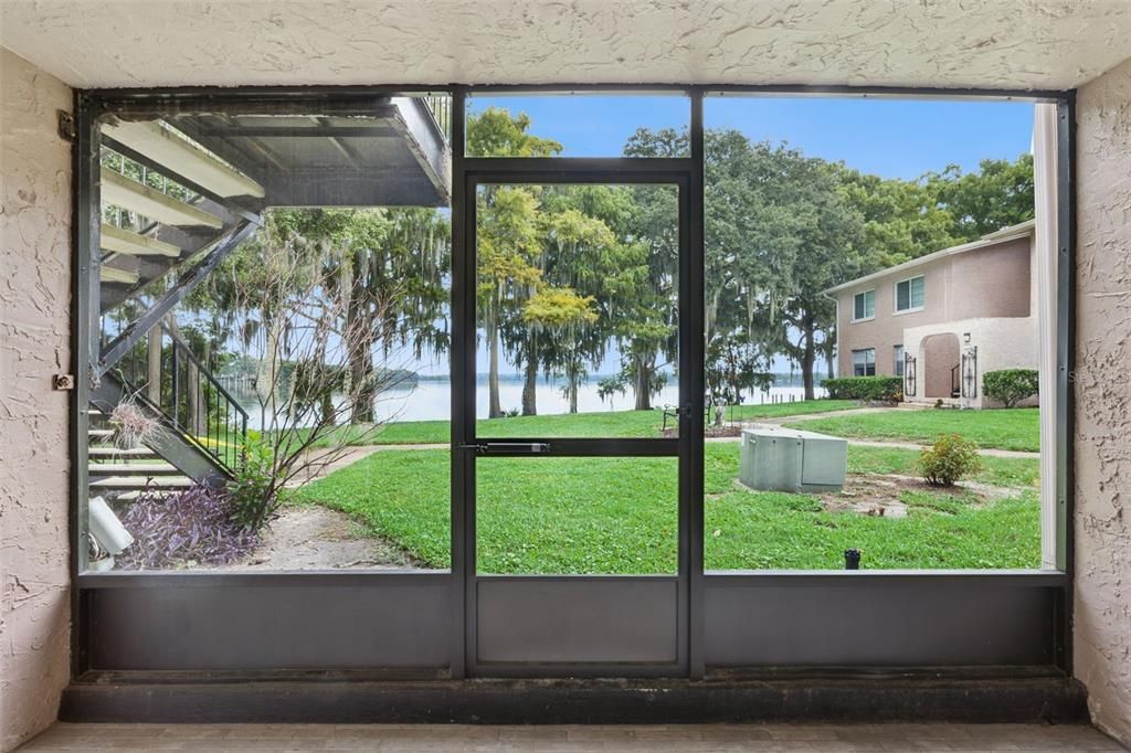 For Sale: $170,000 (1 beds, 1 baths, 781 Square Feet)