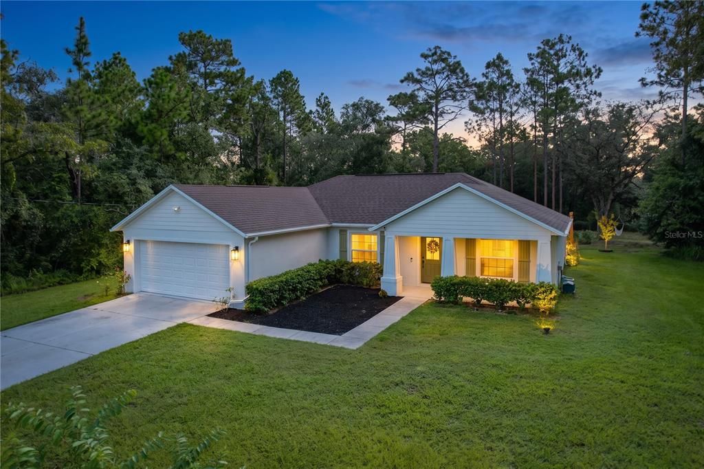 For Sale: $319,900 (3 beds, 2 baths, 1439 Square Feet)