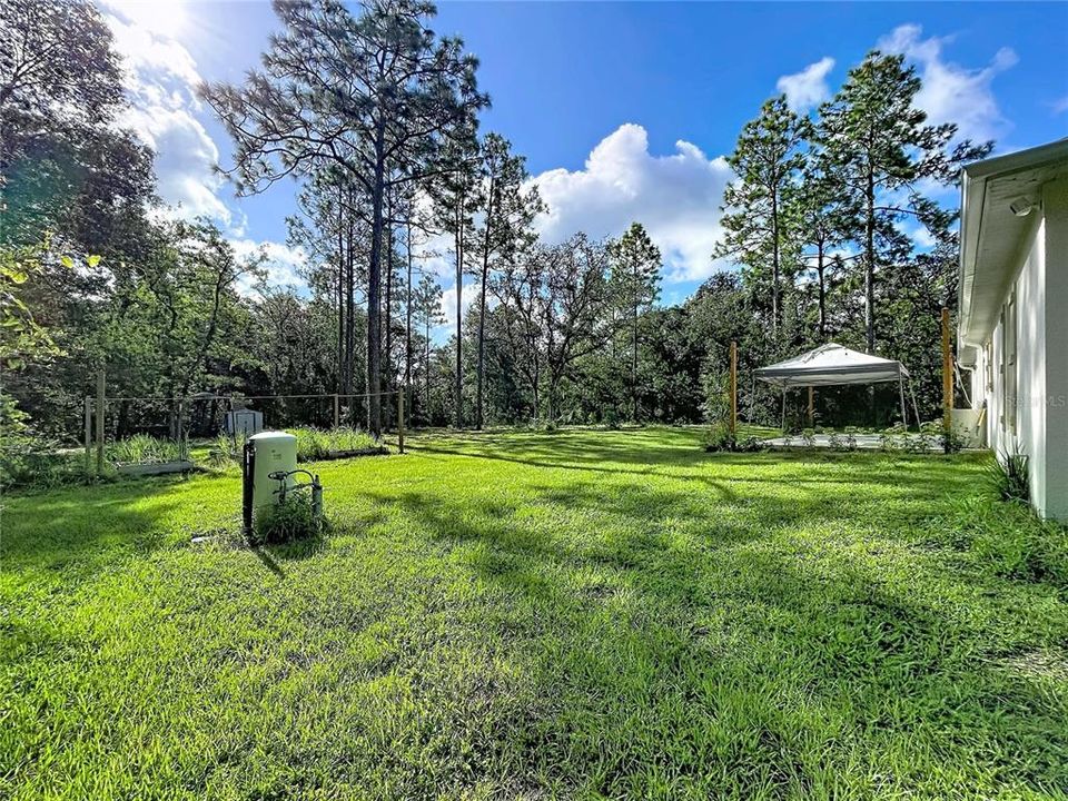 For Sale: $319,900 (3 beds, 2 baths, 1439 Square Feet)