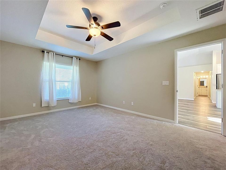 For Sale: $319,900 (3 beds, 2 baths, 1439 Square Feet)