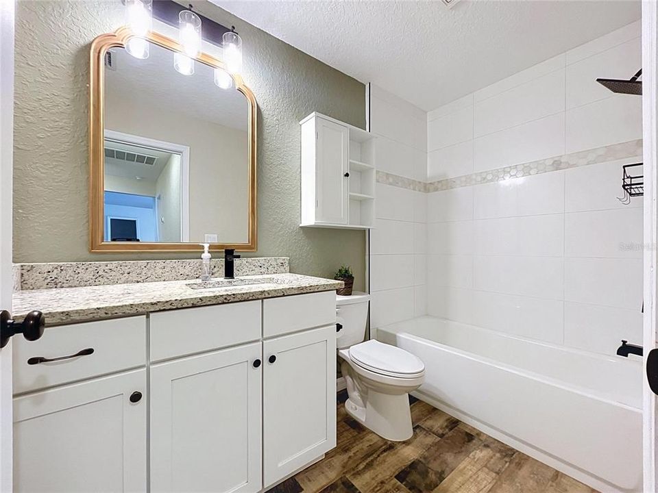 For Sale: $319,900 (3 beds, 2 baths, 1439 Square Feet)