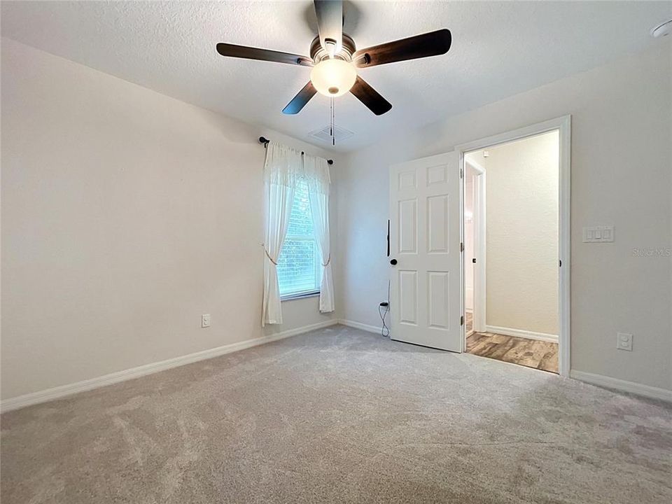 For Sale: $319,900 (3 beds, 2 baths, 1439 Square Feet)