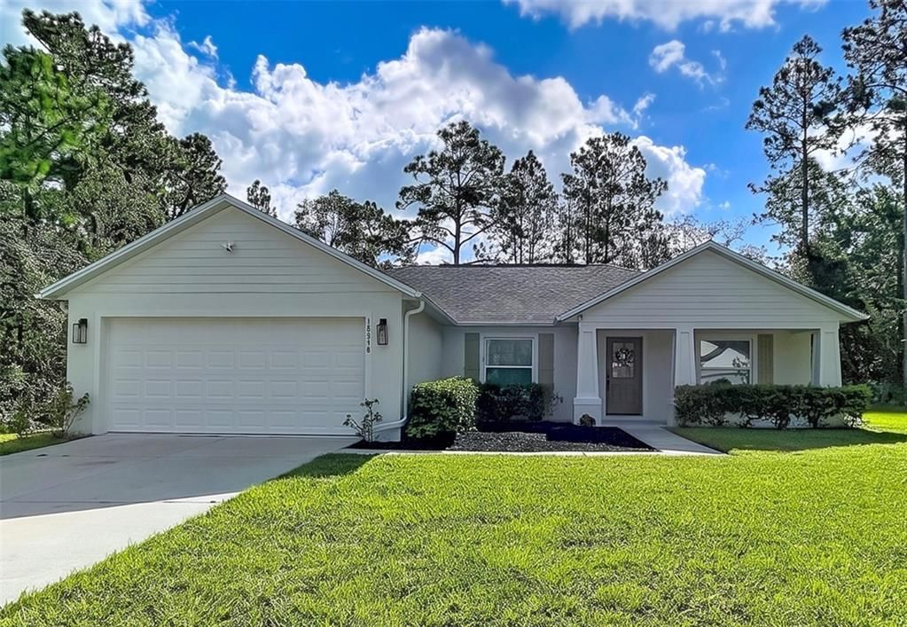 For Sale: $319,900 (3 beds, 2 baths, 1439 Square Feet)