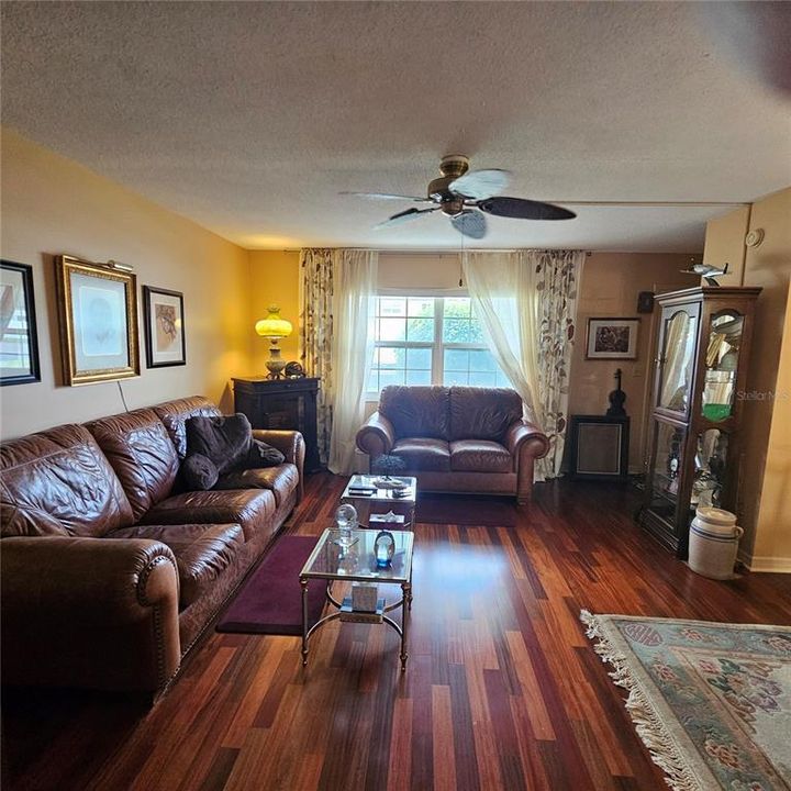 En Venta: $121,000 (1 camas, 1 baños, 700 Pies cuadrados)