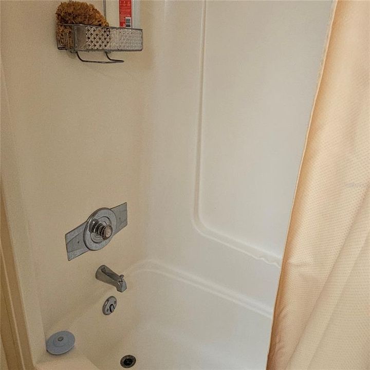 En Venta: $121,000 (1 camas, 1 baños, 700 Pies cuadrados)