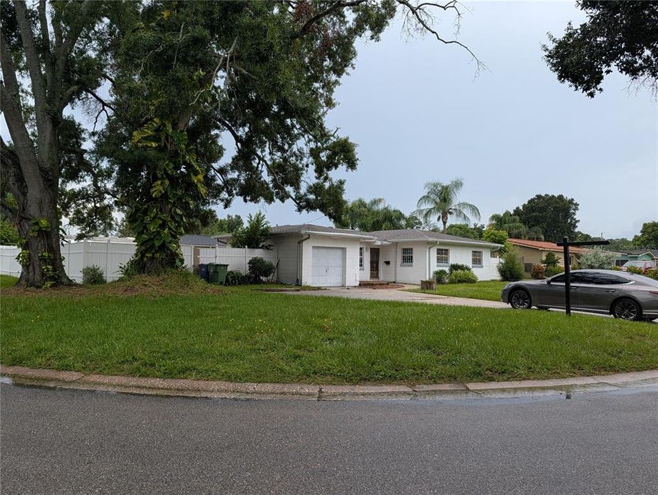 For Sale: $360,000 (3 beds, 1 baths, 1352 Square Feet)