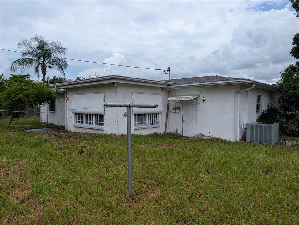 For Sale: $360,000 (3 beds, 1 baths, 1352 Square Feet)