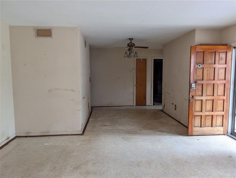 For Sale: $360,000 (3 beds, 1 baths, 1352 Square Feet)