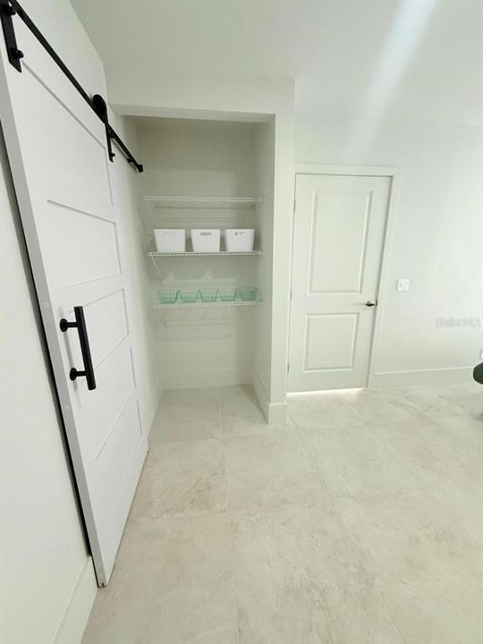 En Renta: $1,200 (1 camas, 1 baños, 2097 Pies cuadrados)