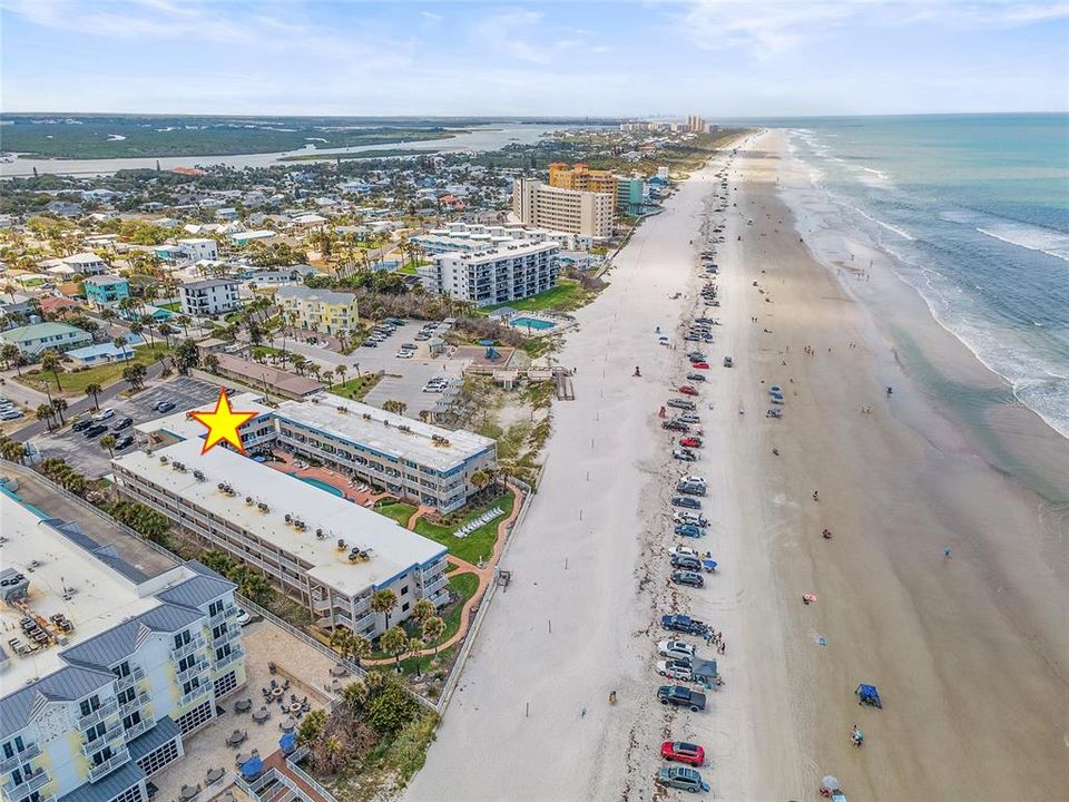 For Sale: $649,000 (2 beds, 2 baths, 1010 Square Feet)