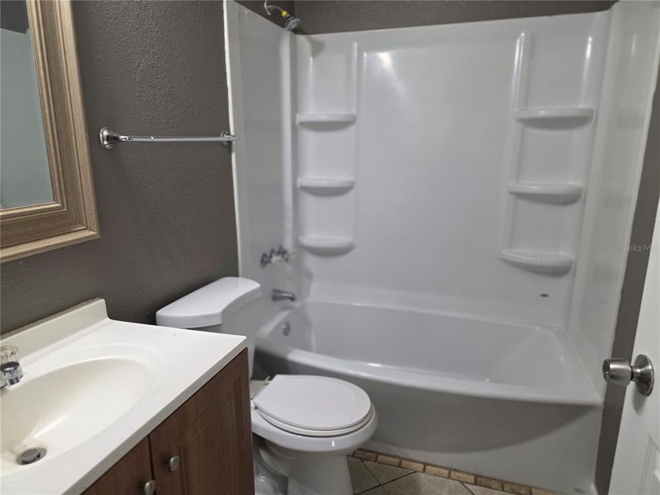 В аренду: $1,400 (2 спален, 1 ванн, 900 Квадратных фут)
