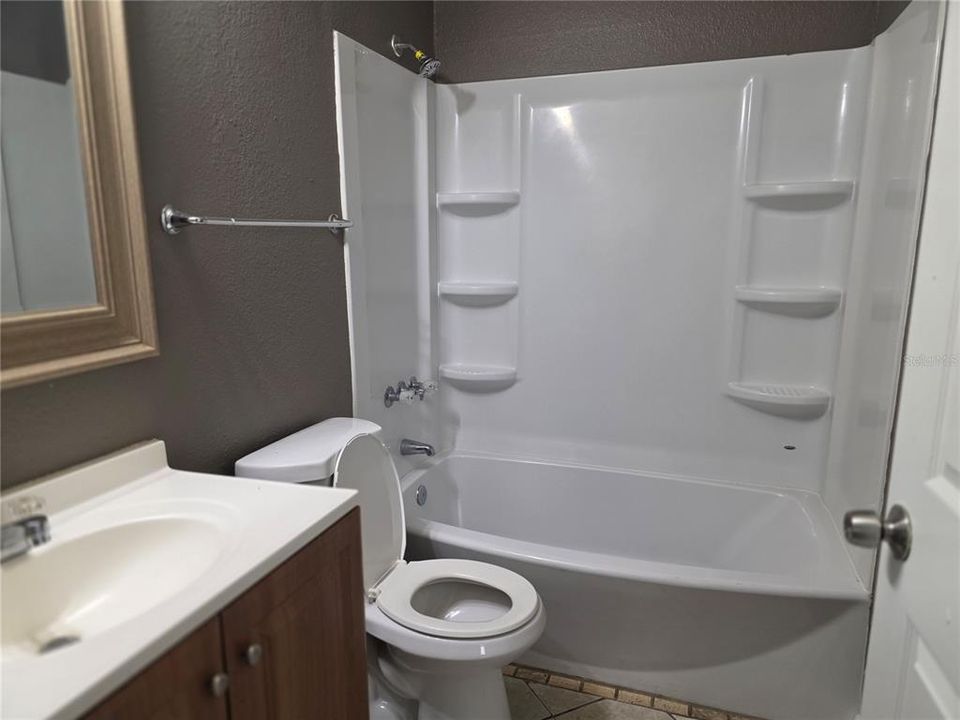 В аренду: $1,400 (2 спален, 1 ванн, 900 Квадратных фут)