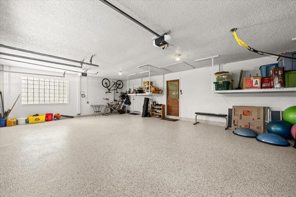 En Venta: $997,000 (5 camas, 3 baños, 3743 Pies cuadrados)