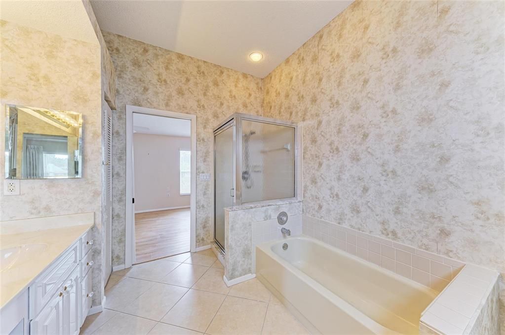 For Rent: $2,700 (3 beds, 2 baths, 1677 Square Feet)