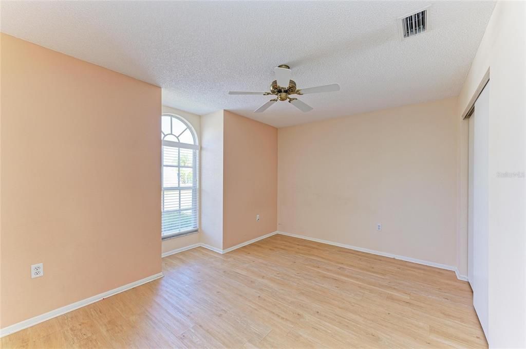 For Rent: $2,700 (3 beds, 2 baths, 1677 Square Feet)