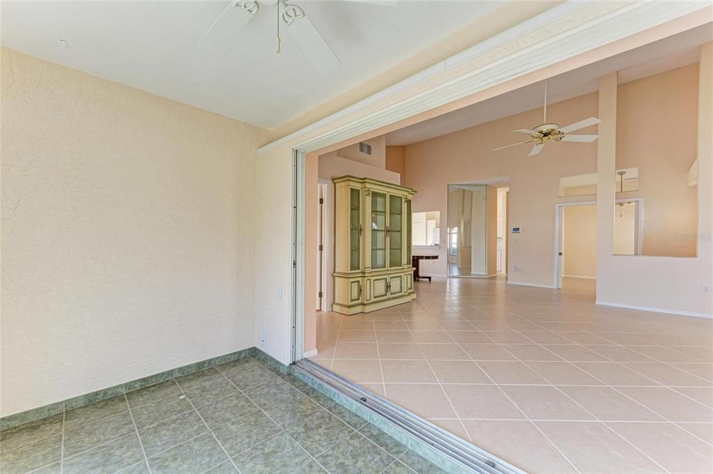 For Rent: $2,700 (3 beds, 2 baths, 1677 Square Feet)