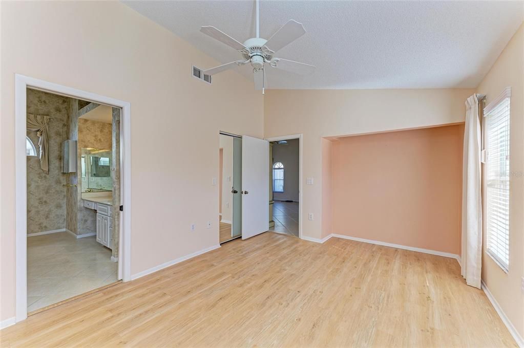 For Rent: $2,700 (3 beds, 2 baths, 1677 Square Feet)