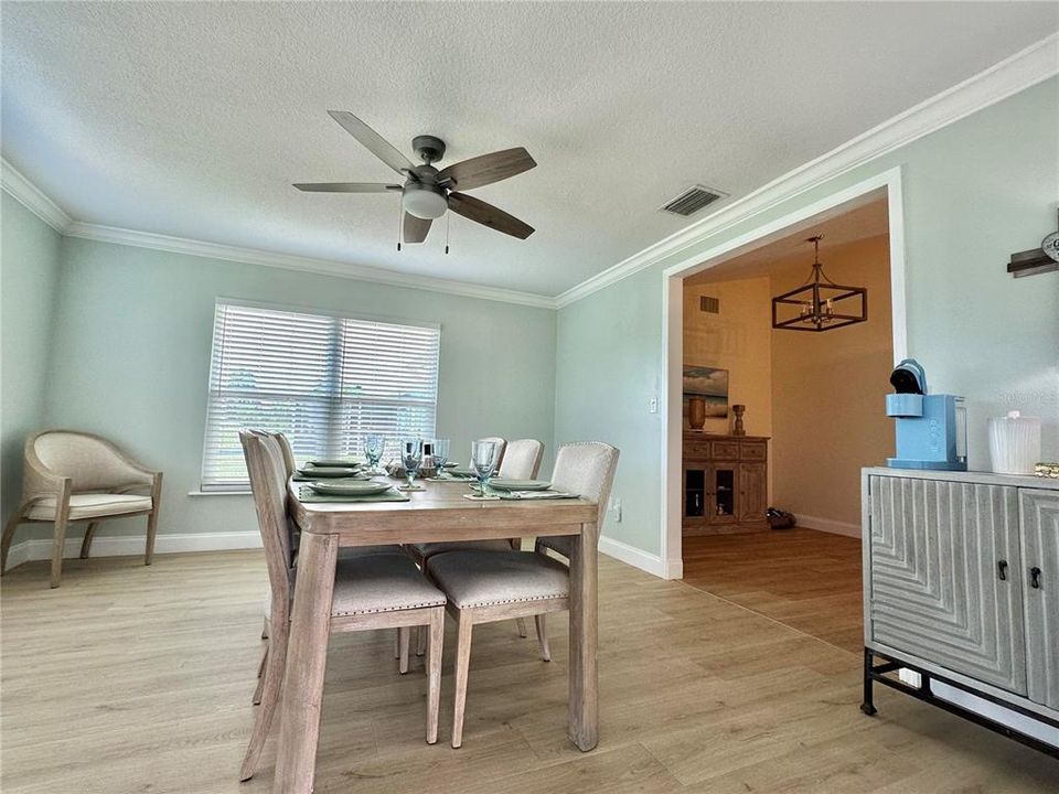 For Sale: $265,018 (3 beds, 2 baths, 1427 Square Feet)