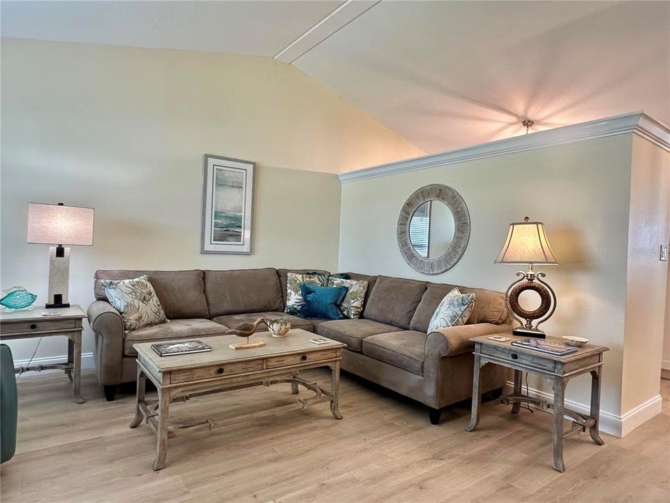 For Sale: $265,018 (3 beds, 2 baths, 1427 Square Feet)