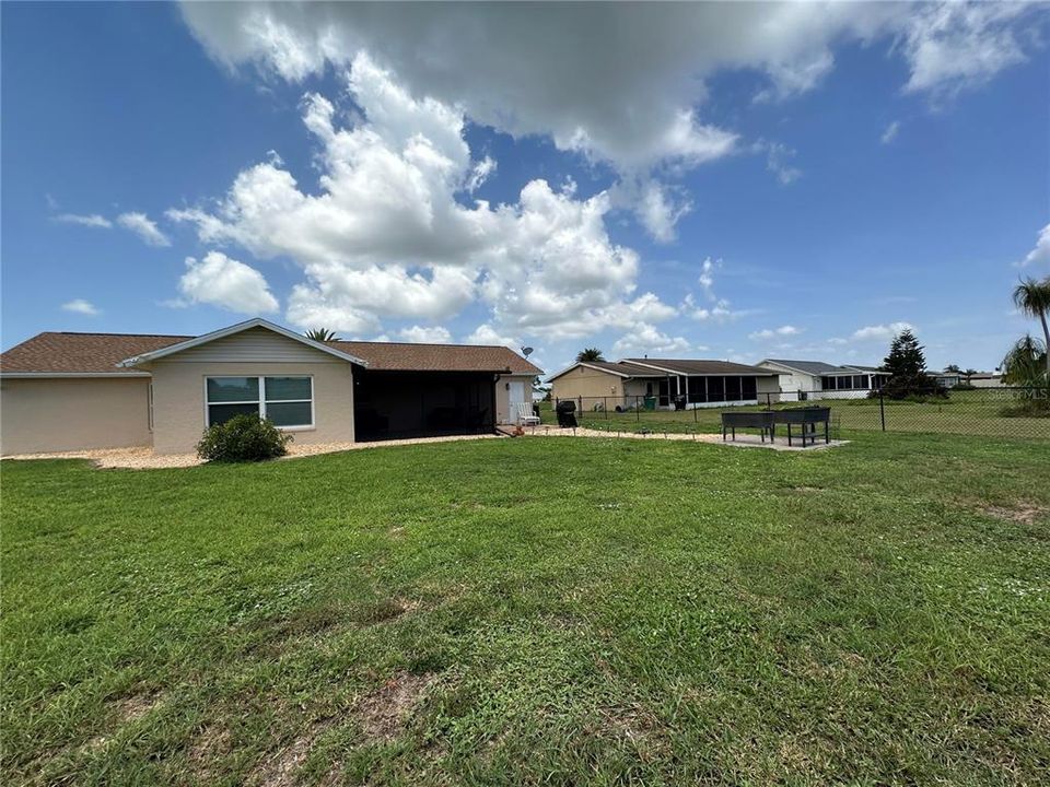 For Sale: $265,018 (3 beds, 2 baths, 1427 Square Feet)