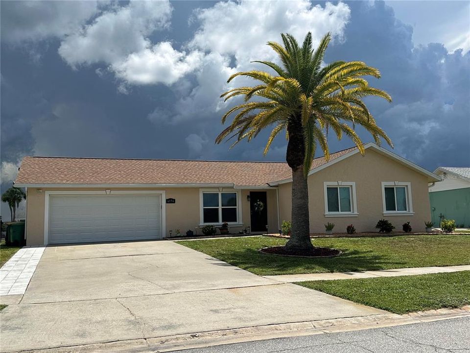 For Sale: $265,018 (3 beds, 2 baths, 1427 Square Feet)