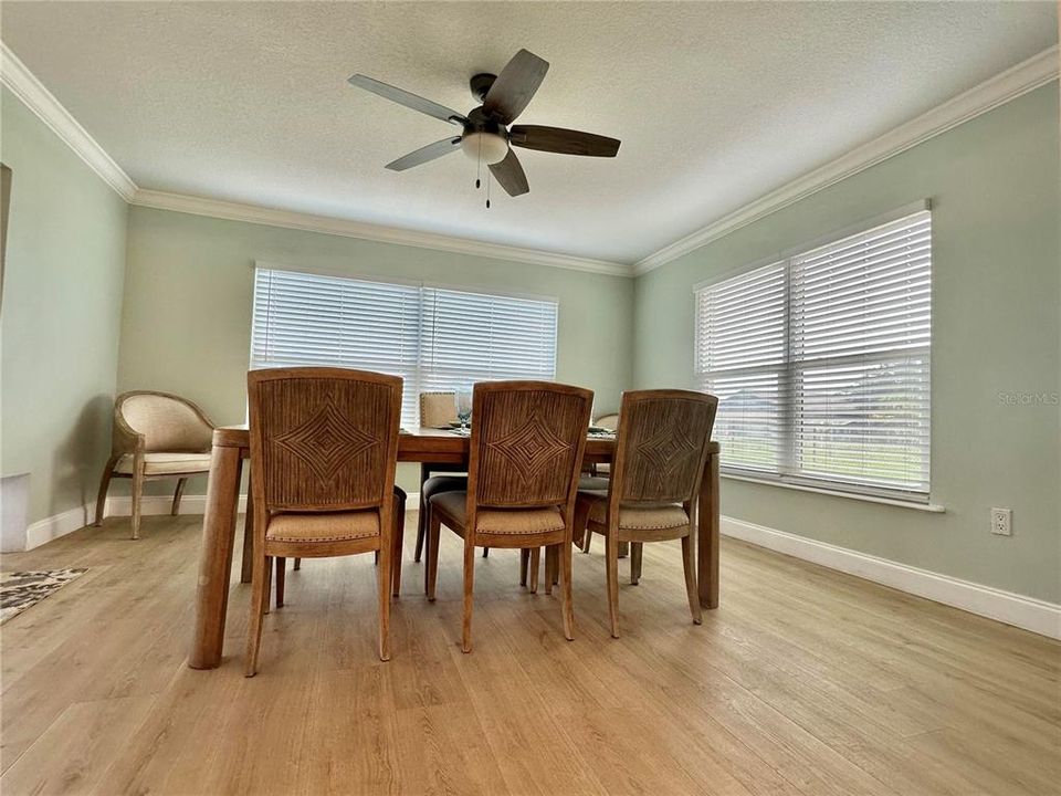 For Sale: $265,018 (3 beds, 2 baths, 1427 Square Feet)