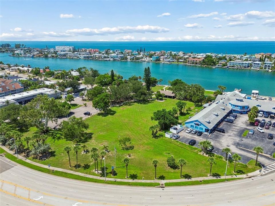 En Venta: $1,150,000 (0.21 acres)