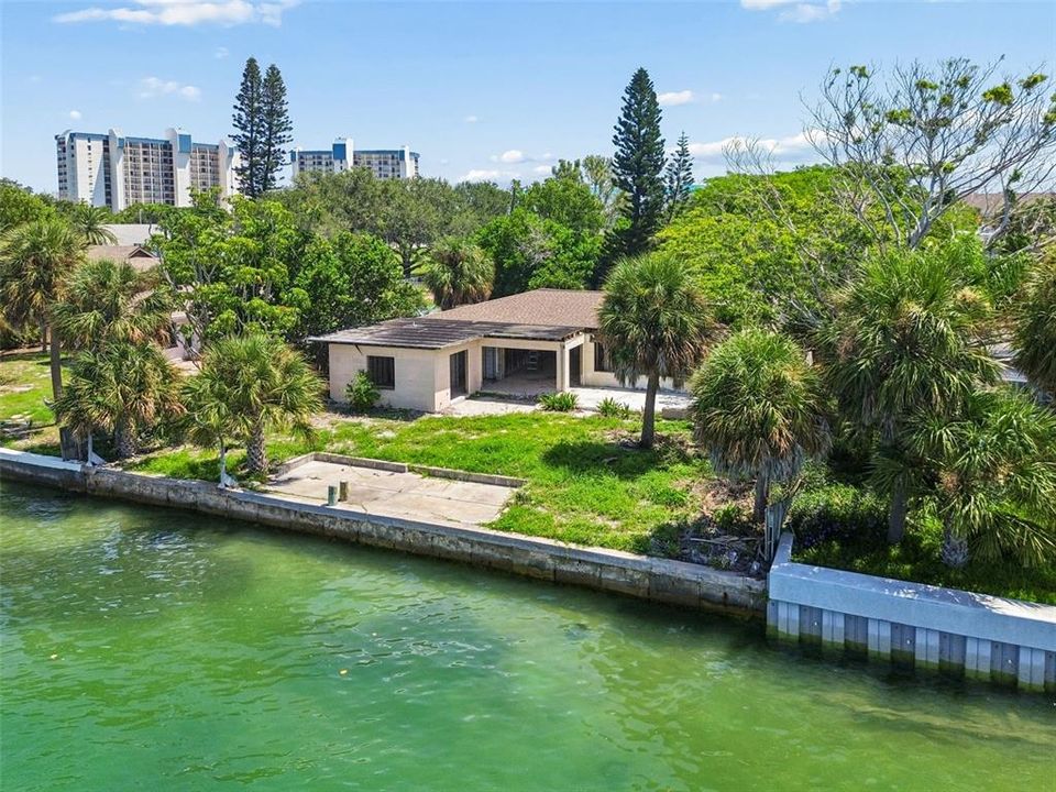 En Venta: $1,150,000 (0.21 acres)