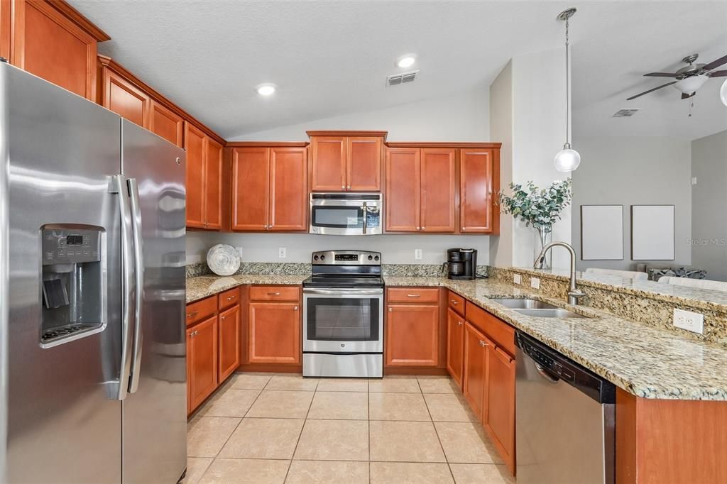 En Venta: $317,000 (3 camas, 2 baños, 1676 Pies cuadrados)
