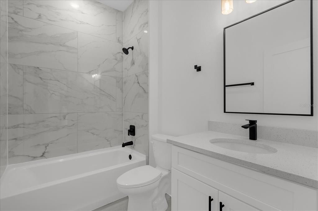 В аренду: $1,950 (4 спален, 2 ванн, 1774 Квадратных фут)