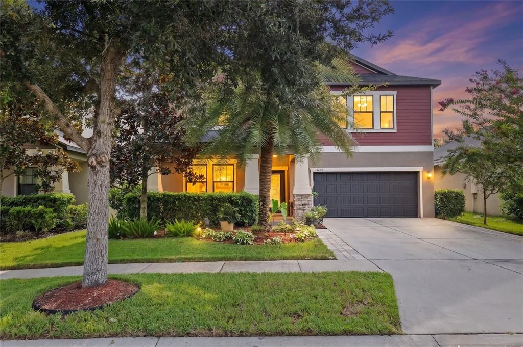 For Sale: $500,000 (5 beds, 3 baths, 3751 Square Feet)