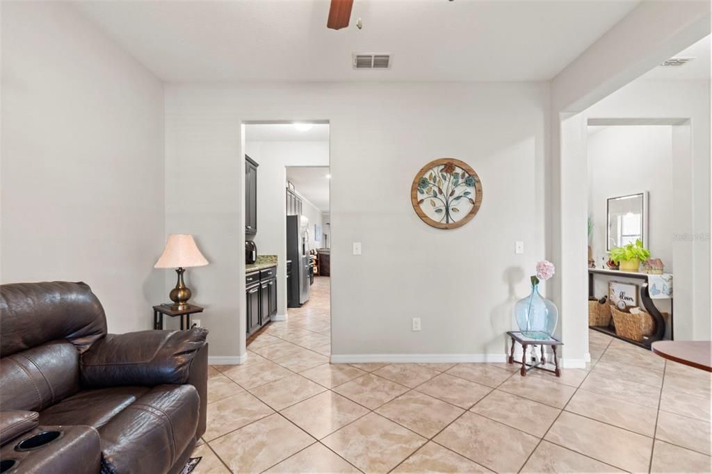 For Sale: $500,000 (5 beds, 3 baths, 3751 Square Feet)