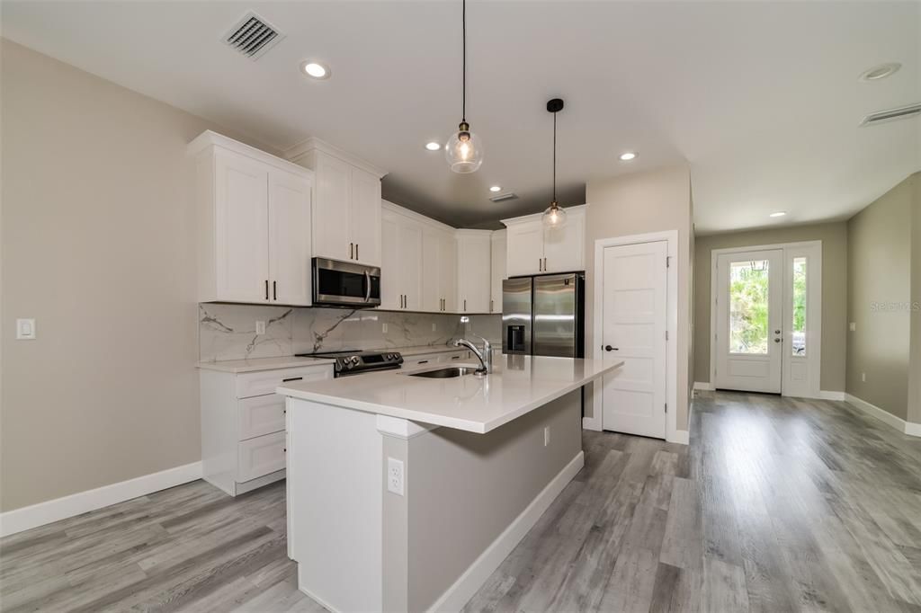 For Sale: $325,000 (3 beds, 2 baths, 1534 Square Feet)