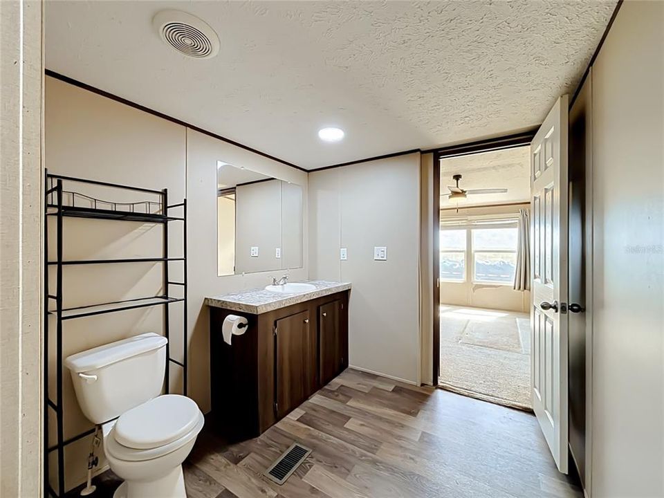En Venta: $279,000 (3 camas, 2 baños, 1512 Pies cuadrados)