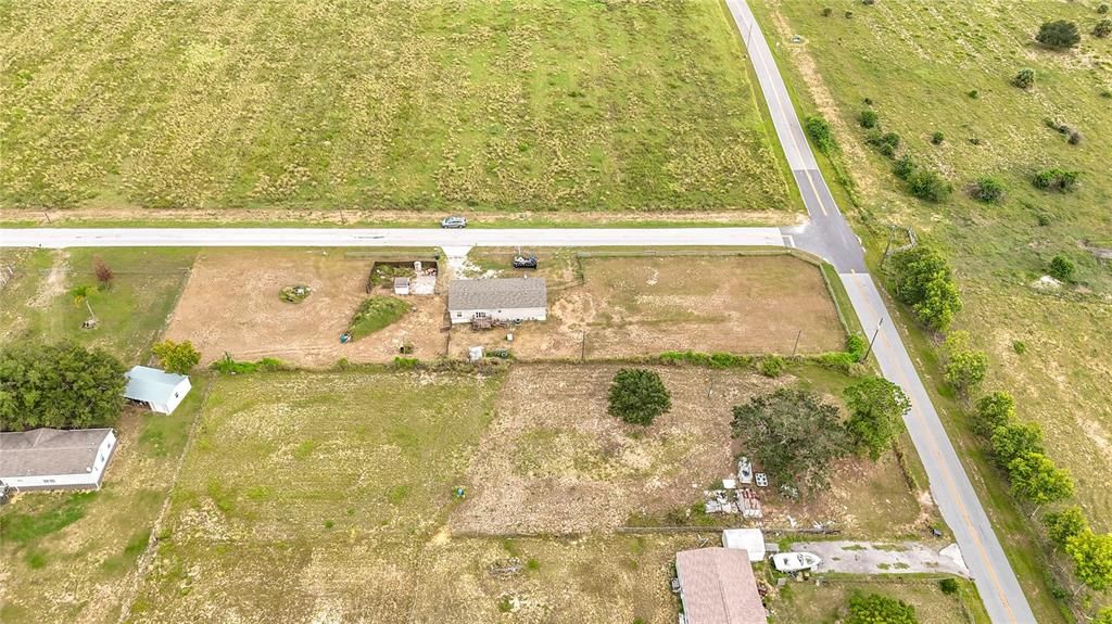 En Venta: $279,000 (4 camas, 2 baños, 1512 Pies cuadrados)