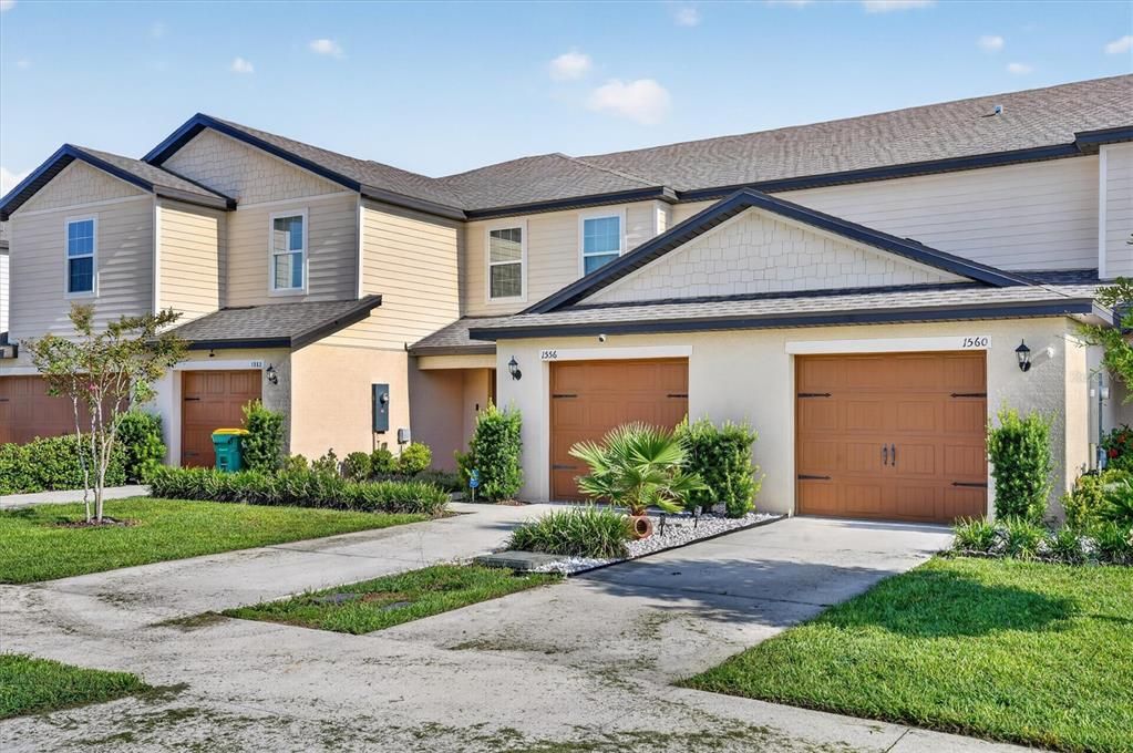 For Sale: $230,000 (2 beds, 2 baths, 1574 Square Feet)