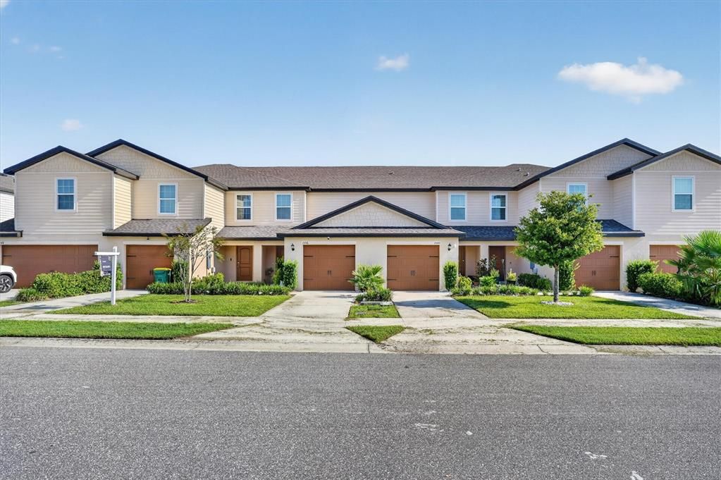 For Sale: $230,000 (2 beds, 2 baths, 1574 Square Feet)