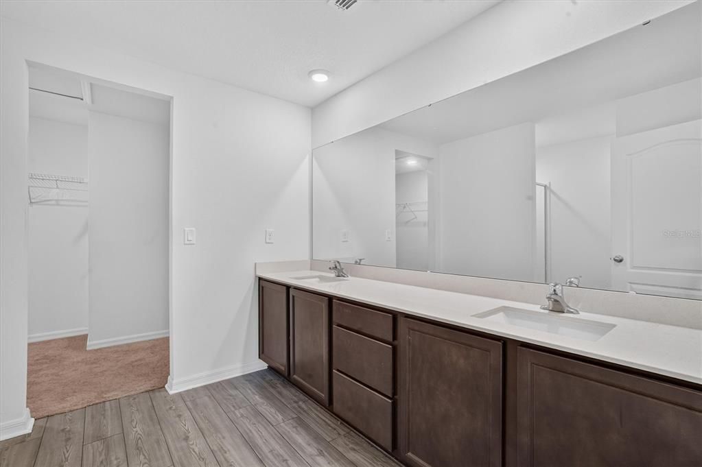 For Sale: $230,000 (2 beds, 2 baths, 1574 Square Feet)