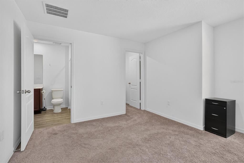 For Sale: $230,000 (2 beds, 2 baths, 1574 Square Feet)